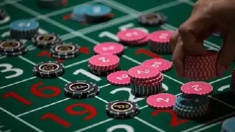 Meja Domino QQ dengan dealer langsung di platform ker4d